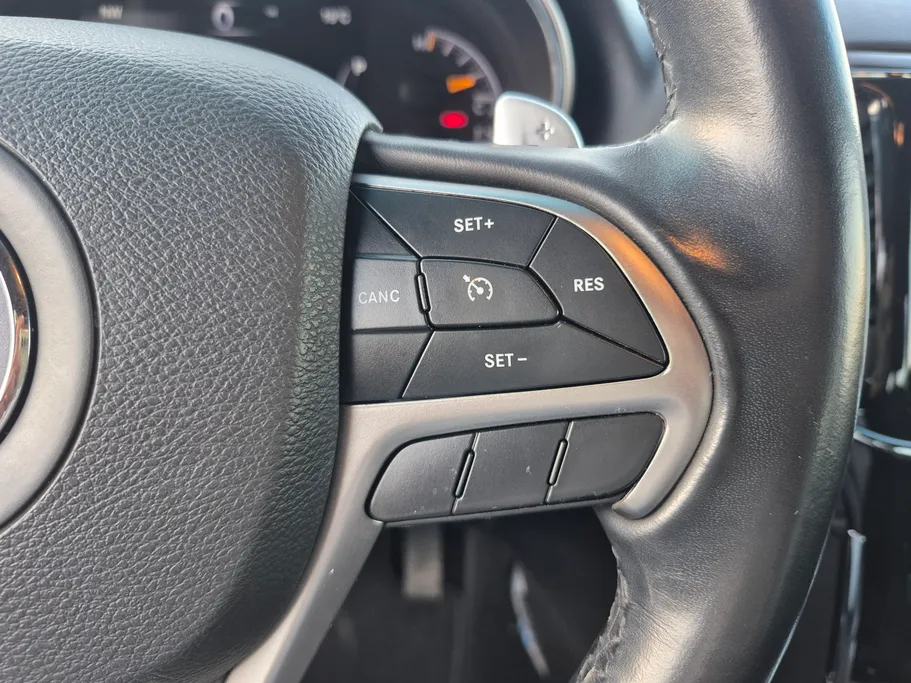 جيب جراند شيروكي لاريدو 2021 