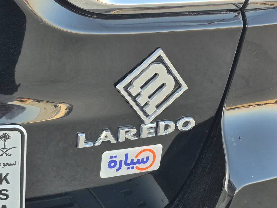 جيب جراند شيروكي لاريدو 2021 