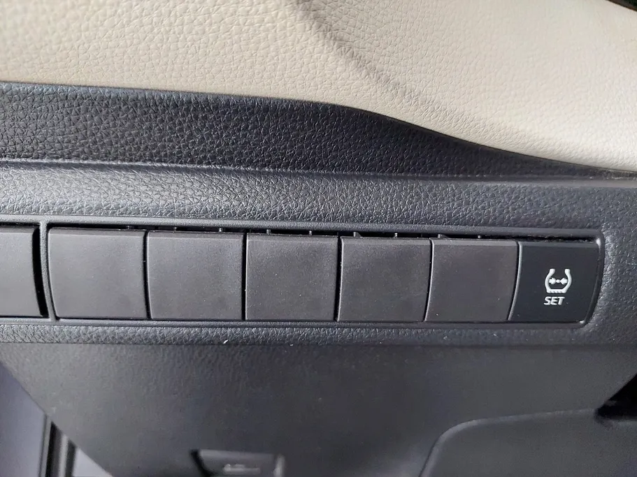 تويوتا كورولا XLI 2025 