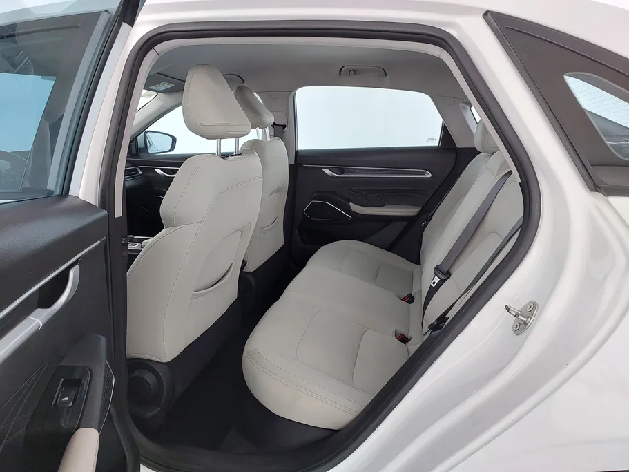 جيلي امجراند GS 2023 