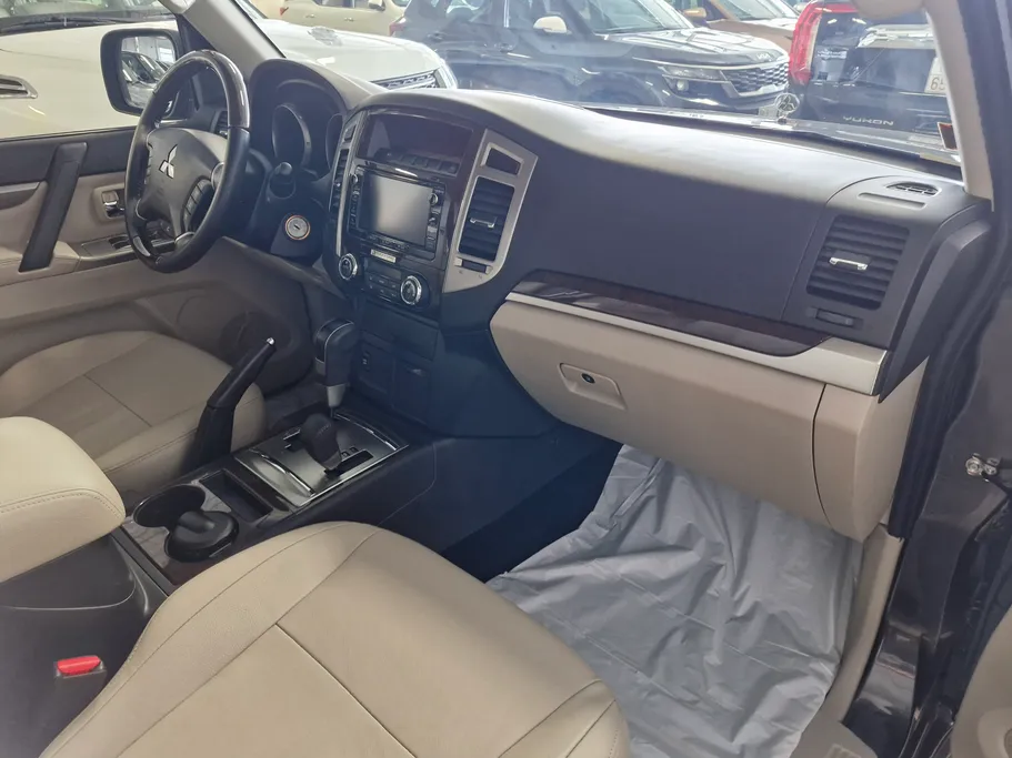 ميتسوبيشي باجيرو GLS 5Doors 2022 