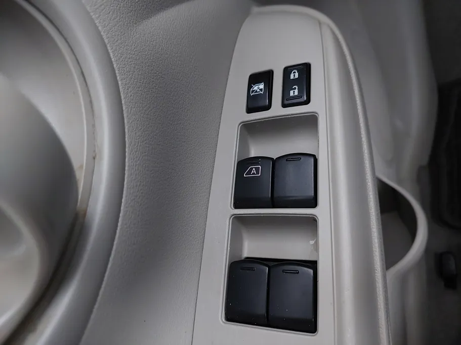 2023 Nissan Sunny SV Comfort 