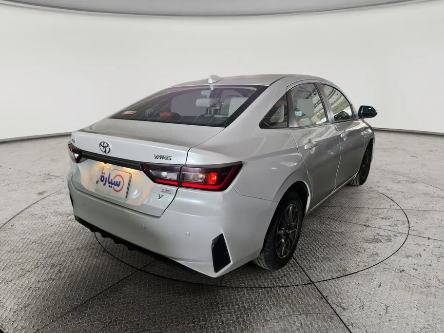 2023 Toyota Yaris  Y 