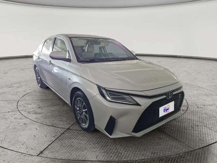 2023 Toyota Yaris  Y 