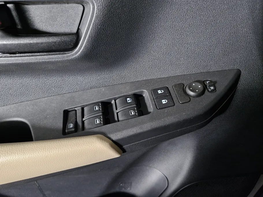 2023 Toyota Yaris  Y 