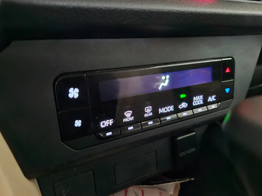 2023 Toyota Yaris  Y 