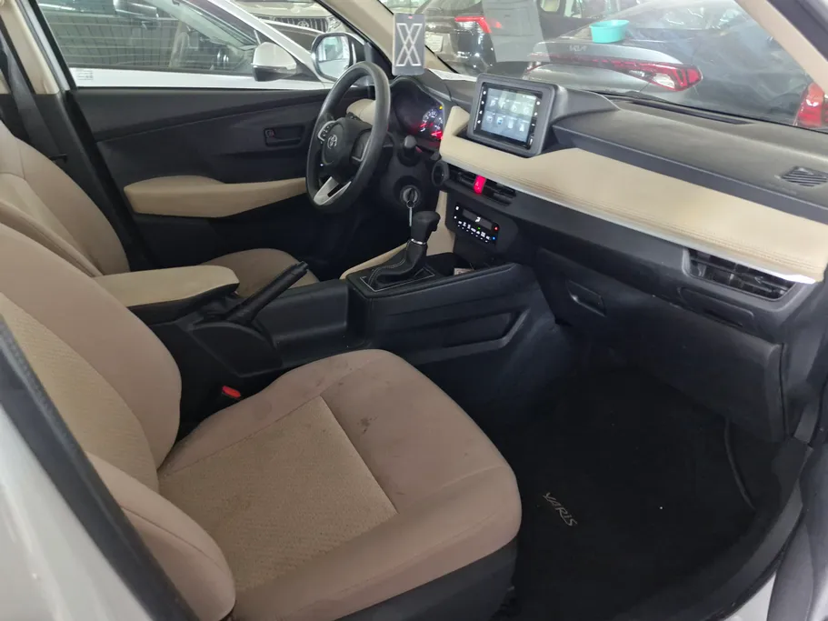 2023 Toyota Yaris  Y 