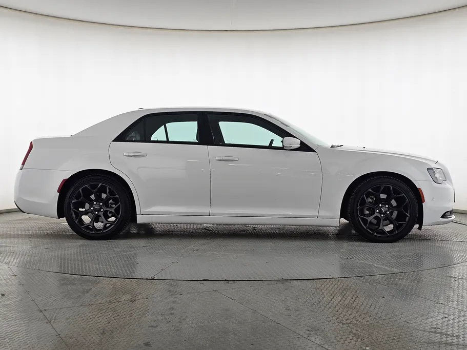 2021 Chrysler 300 S 