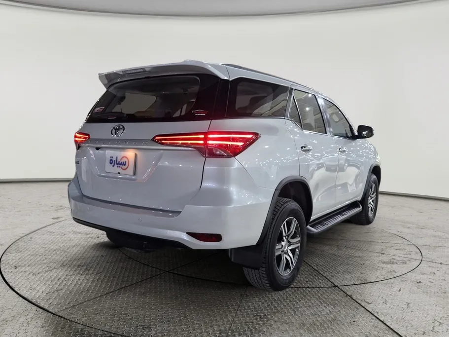 تويوتا فورتشنر GX 2023 
