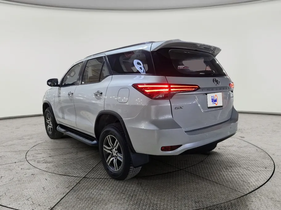 تويوتا فورتشنر GX 2023 