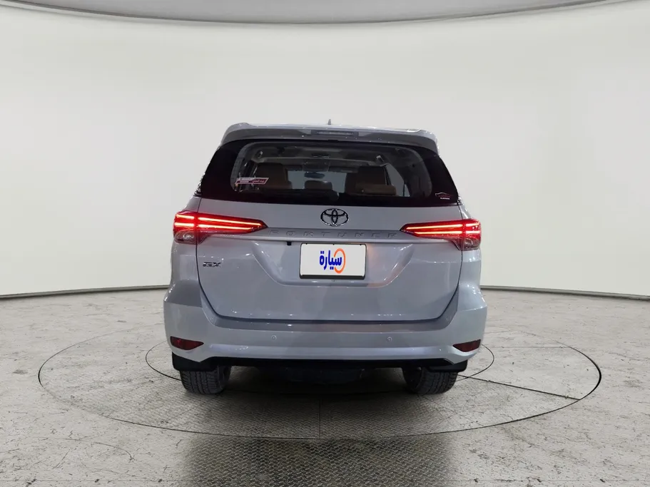 تويوتا فورتشنر GX 2023 