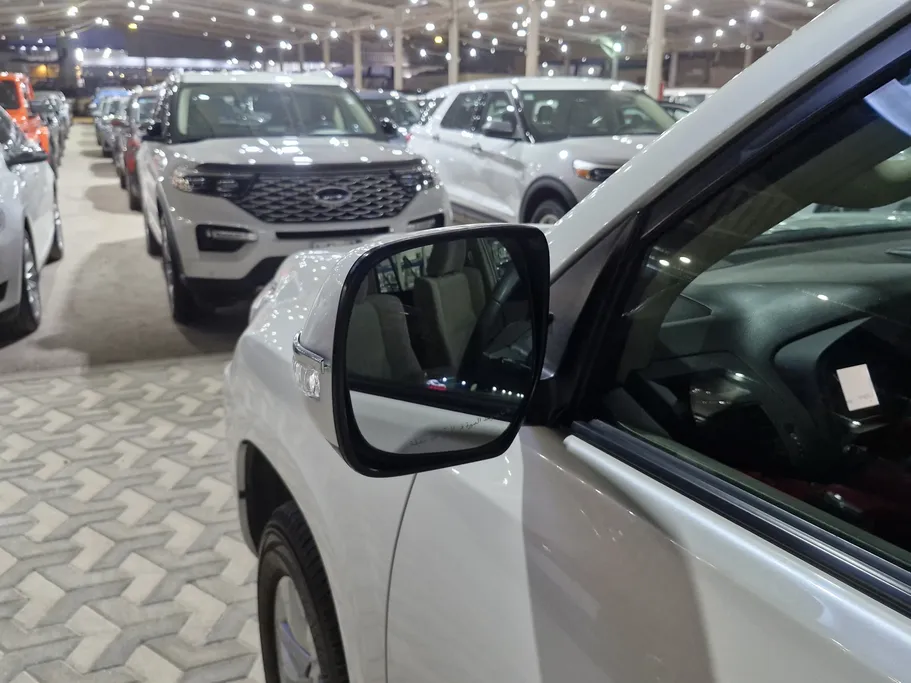 تويوتا برادو TXL 2023 