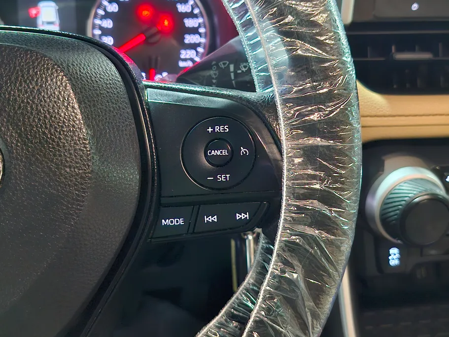 تويوتا راف فور LE 2023 