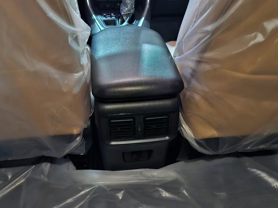 تويوتا راف فور LE 2023 