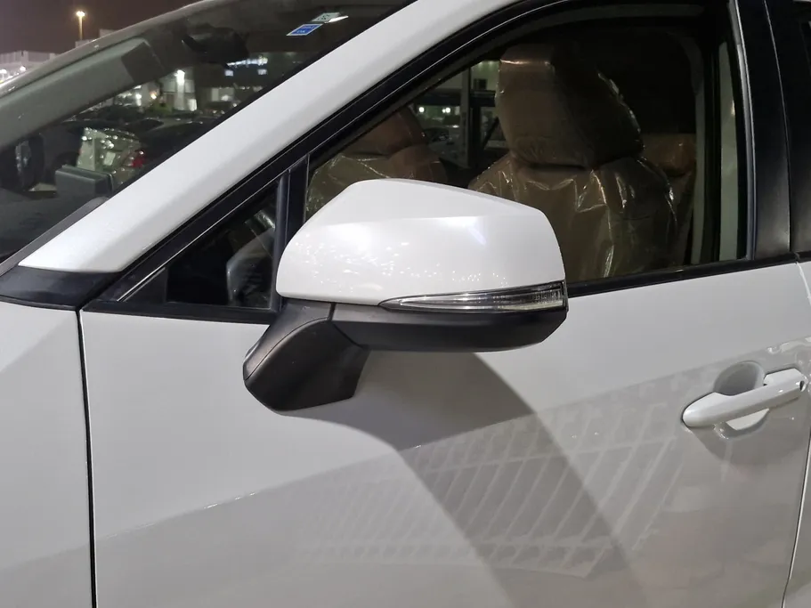 تويوتا راف فور LE 2023 