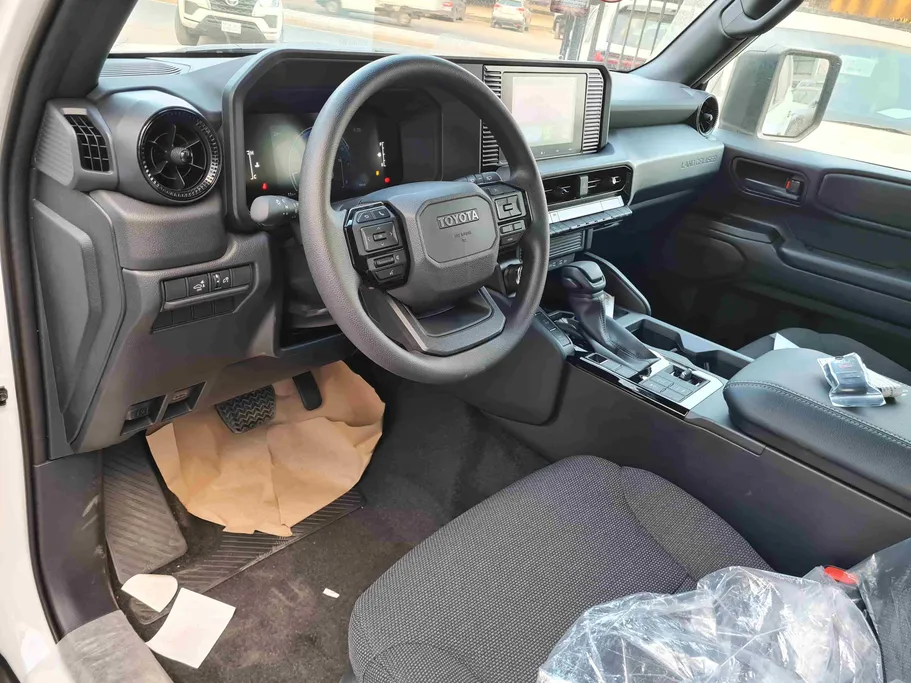 تويوتا برادو TXL1 2026 