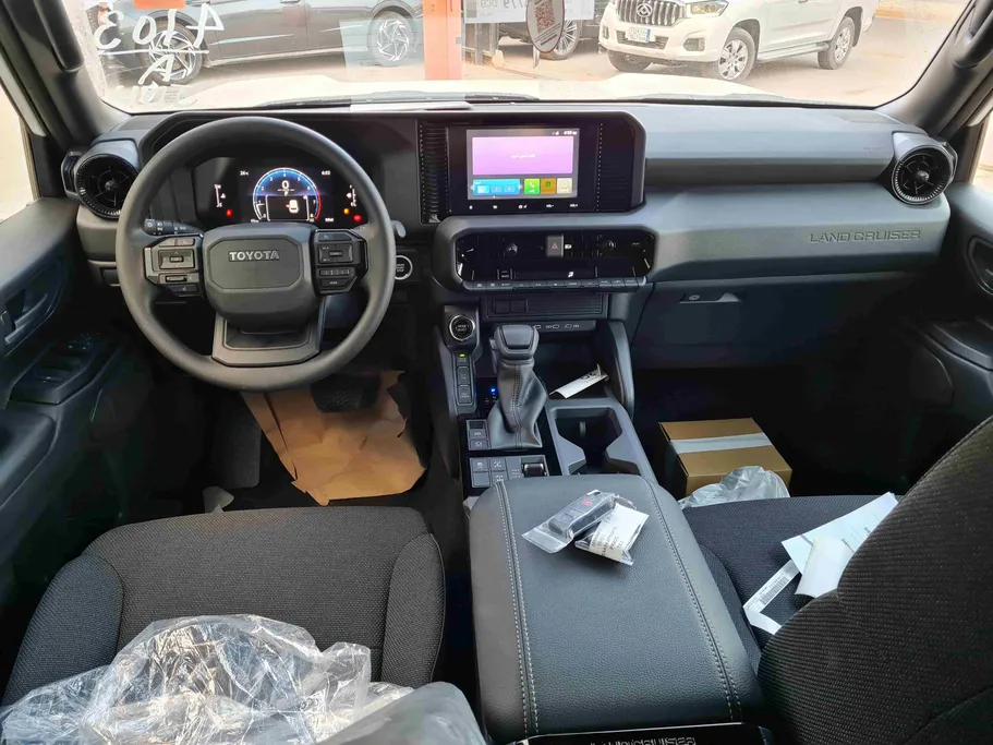 تويوتا برادو TXL1 2026 