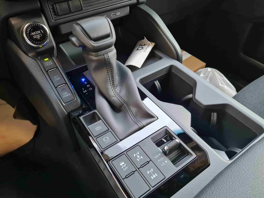 تويوتا برادو TXL1 2026 