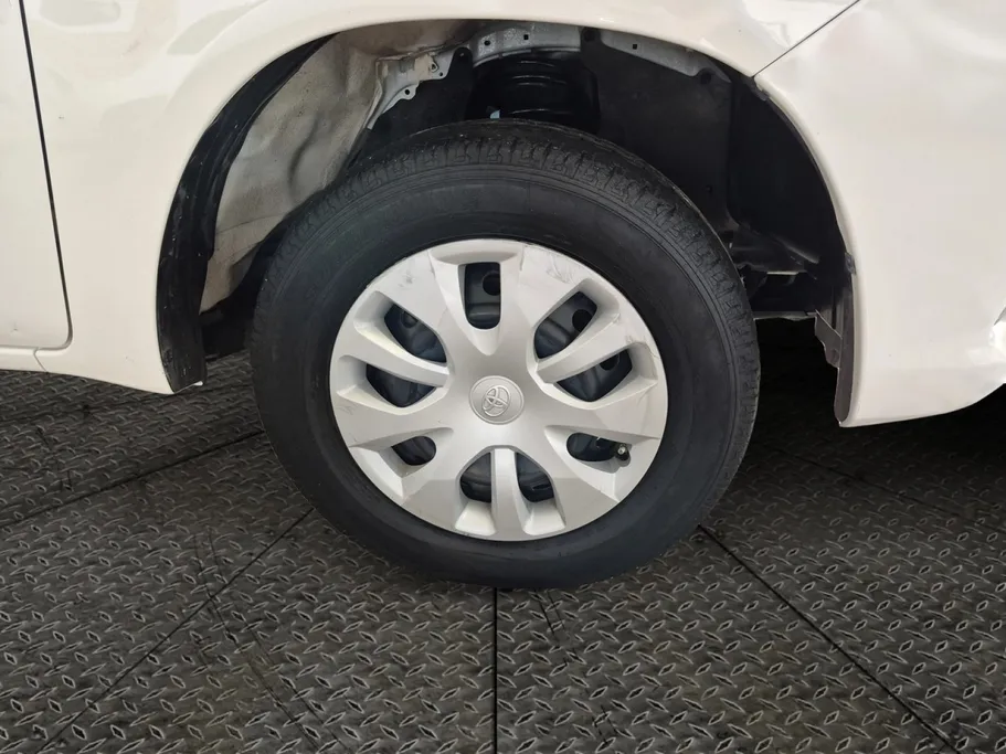 2022 Toyota Hilux GLX 