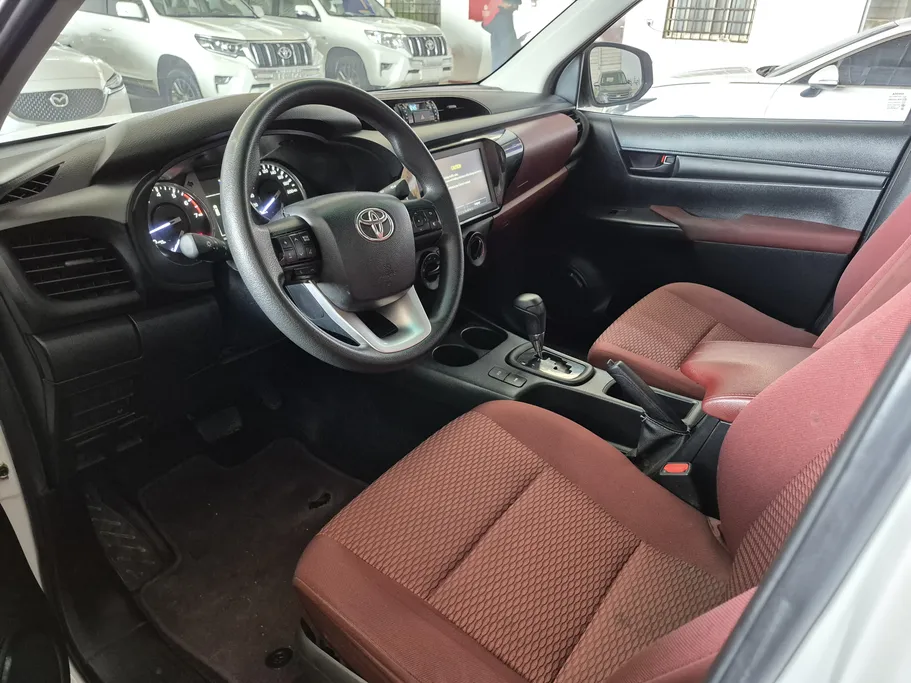 2022 Toyota Hilux GLX 