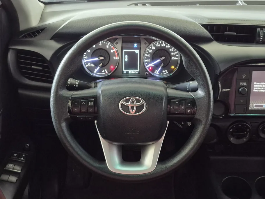 2022 Toyota Hilux GLX 
