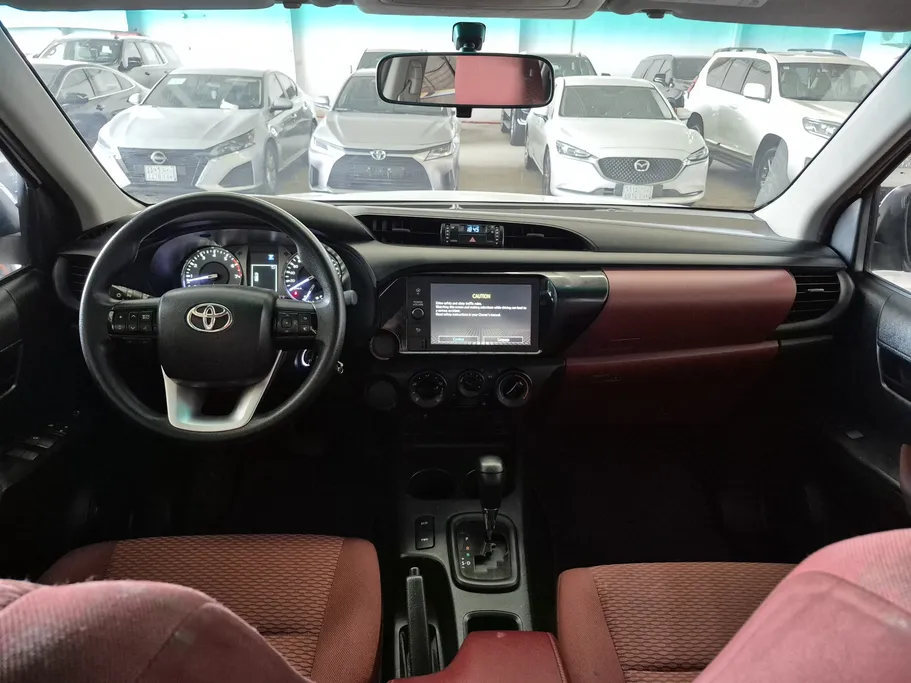 2022 Toyota Hilux GLX 