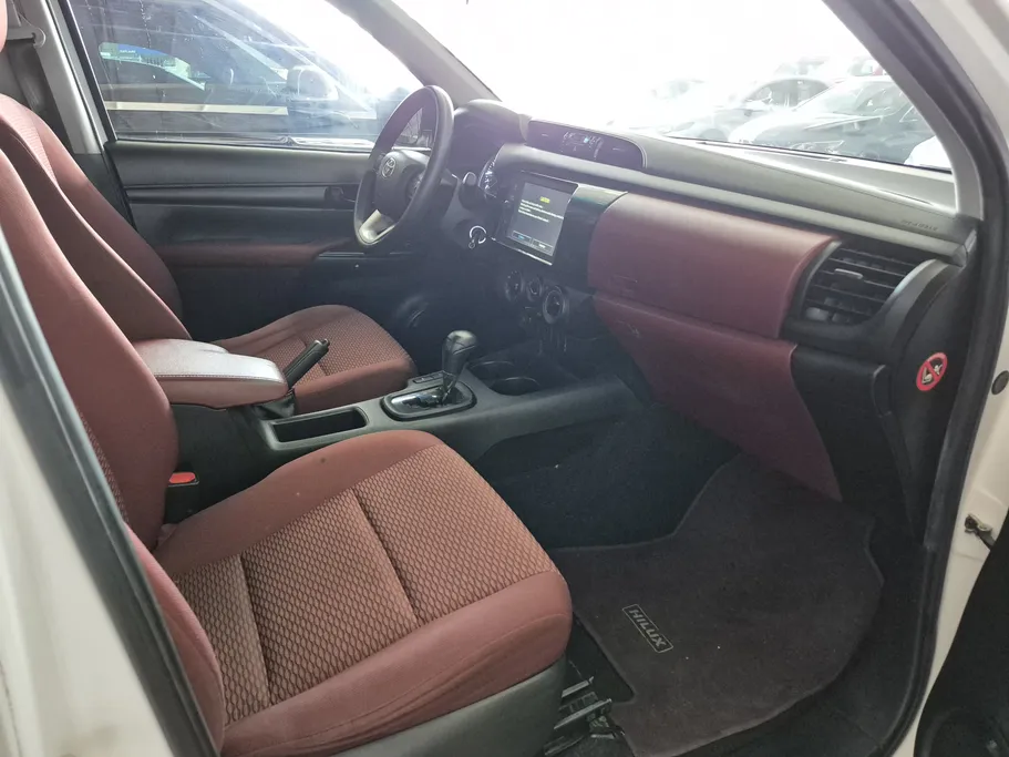 2022 Toyota Hilux GLX 
