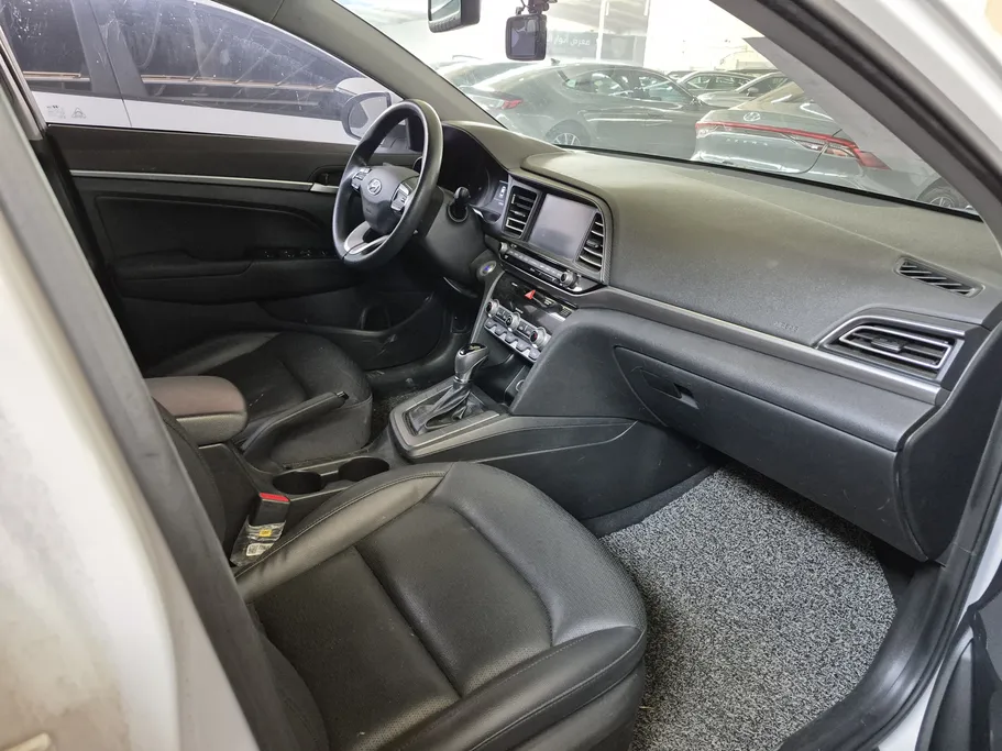 هيونداي أفانتي  2020 