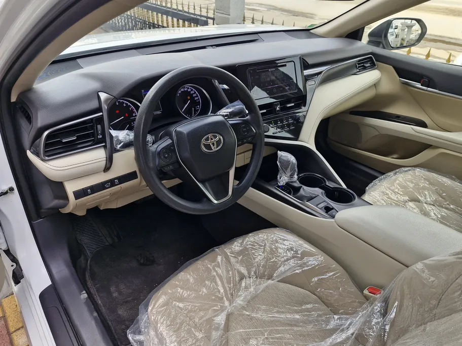 2022 Toyota Camry  LE 