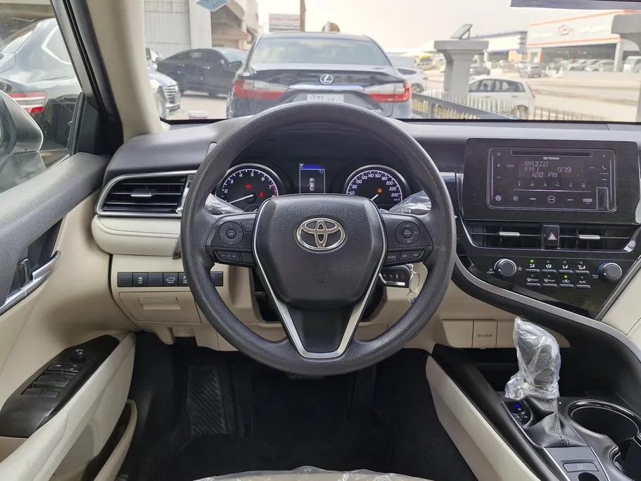 2022 Toyota Camry  LE 