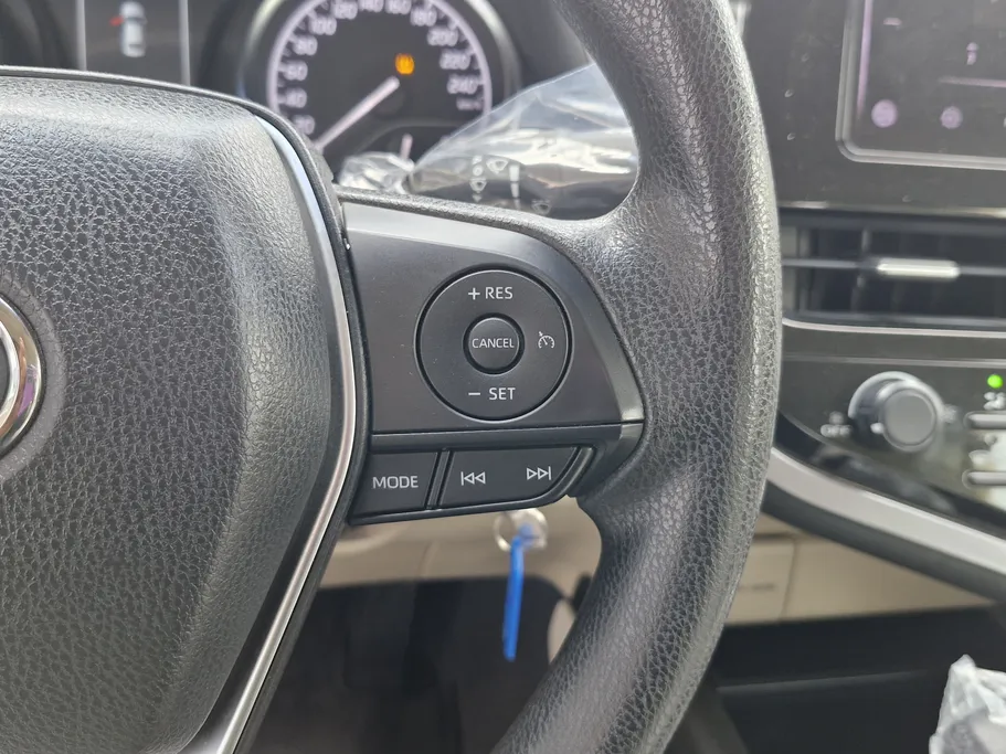 2022 Toyota Camry  LE 