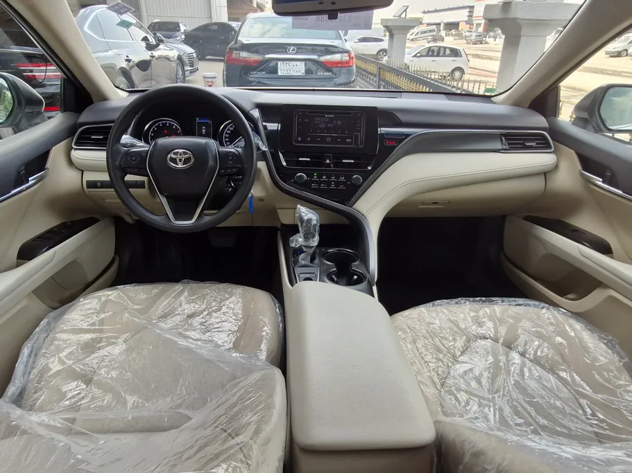 2022 Toyota Camry  LE 