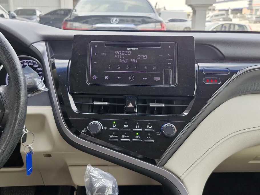 2022 Toyota Camry  LE 