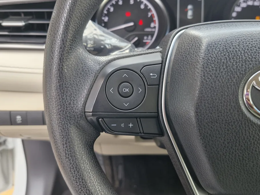 2022 Toyota Camry  LE 