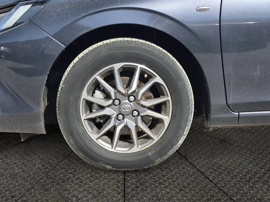 2024 Toyota Yaris  Y 