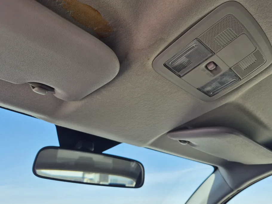 2024 Toyota Yaris  Y 