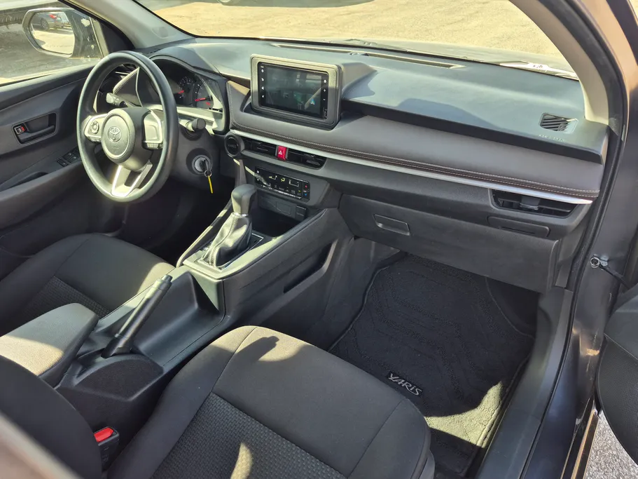 2024 Toyota Yaris  Y 