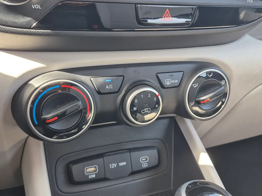 2024 Hyundai Venue Smart 