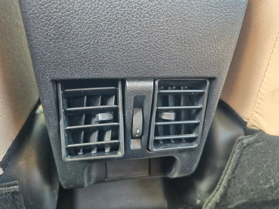 2024 Toyota Yaris  Y 