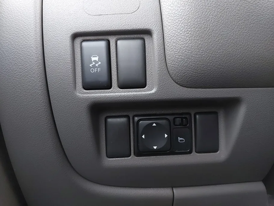 2023 Nissan Sunny SV Comfort 