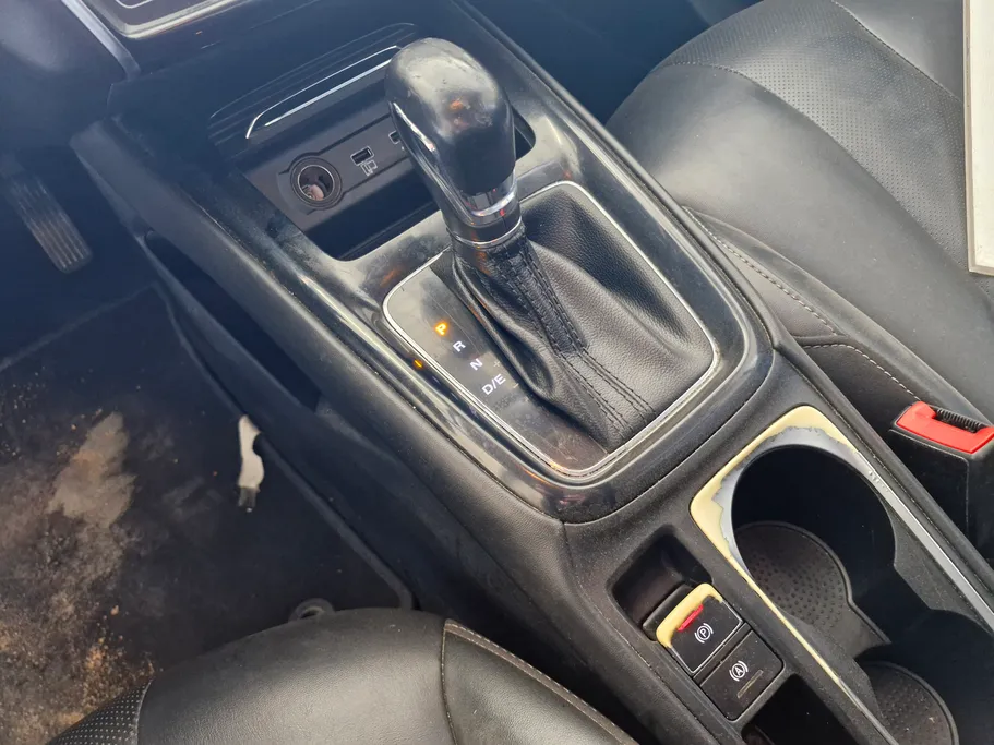 ام جي 5 LUX 2023 