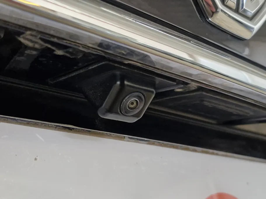 ام جي 5 LUX 2023 