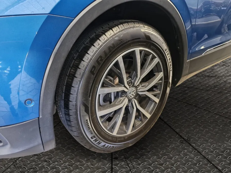 2019 Volkswagen Tiguan SE 