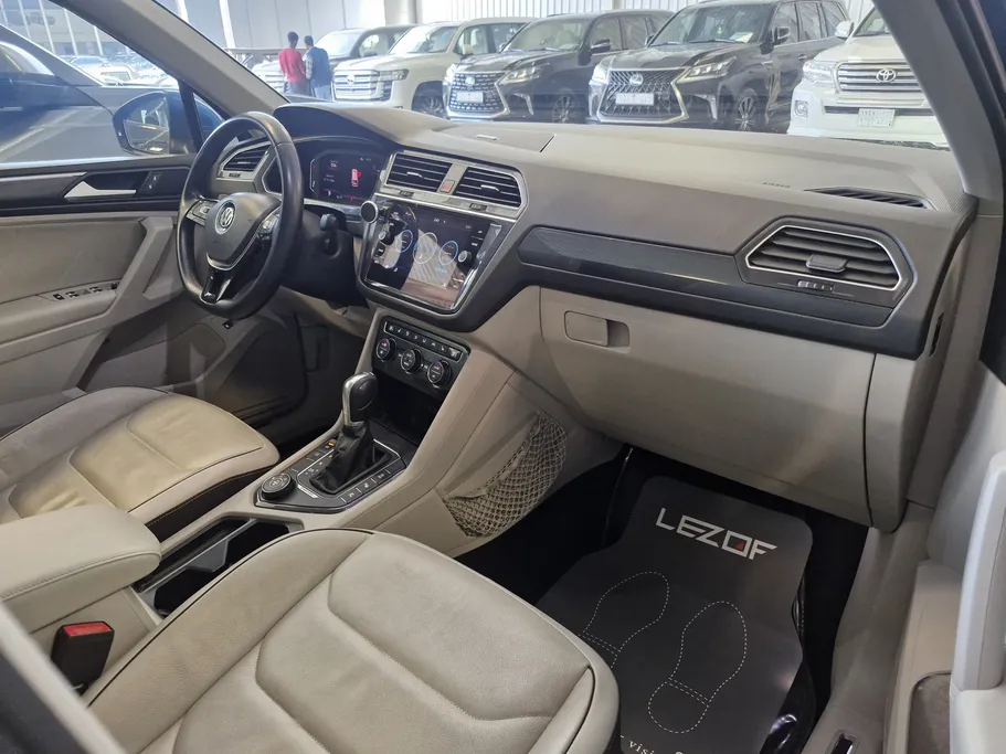 2019 Volkswagen Tiguan SE 