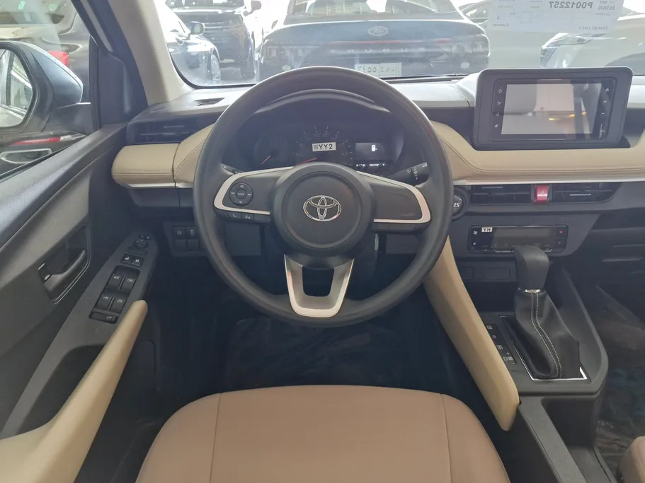 تويوتا يارس Y 2023 