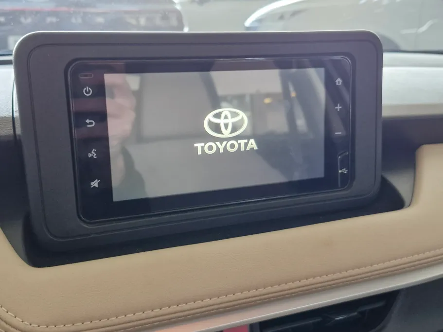 تويوتا يارس Y 2023 