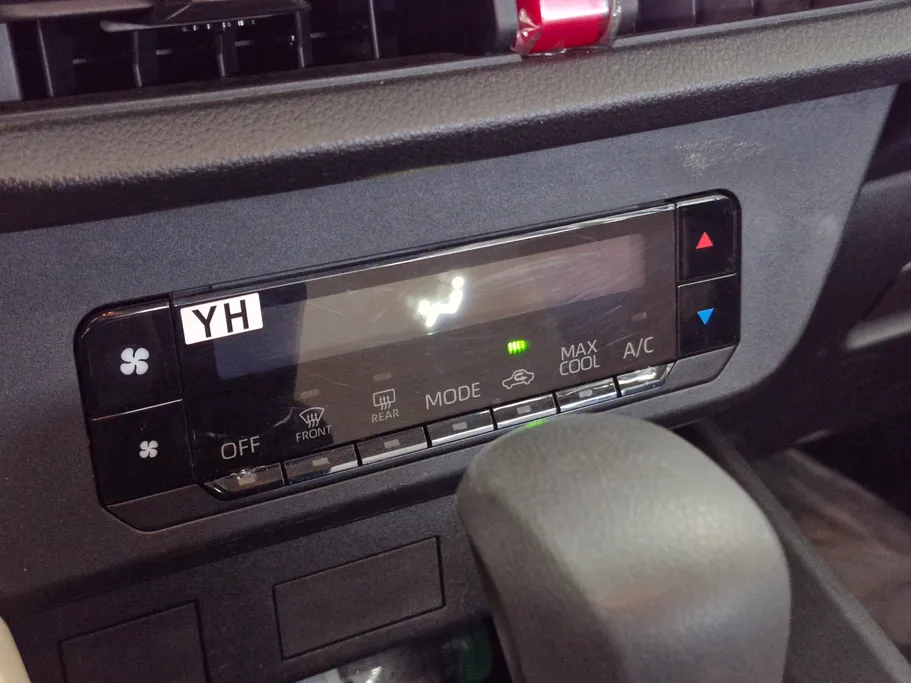 تويوتا يارس Y 2023 