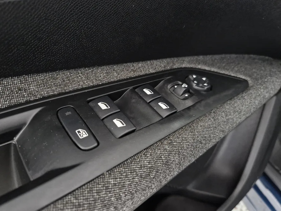 2025 Peugeot 3008 Active 