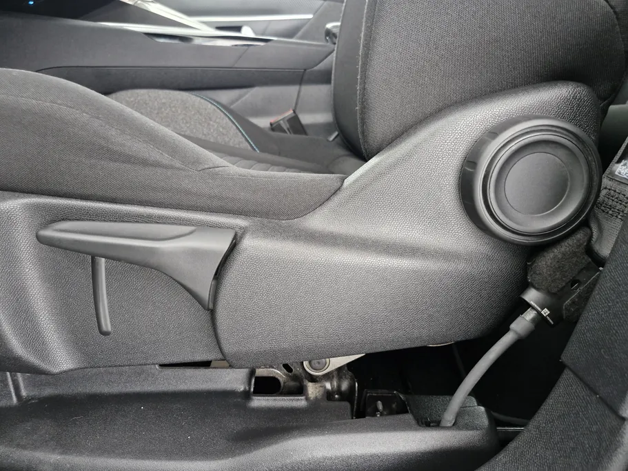 2025 Peugeot 3008 Active 