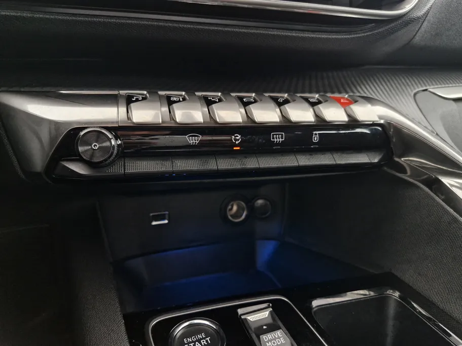 2025 Peugeot 3008 Active 